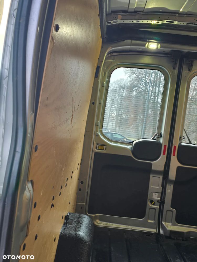 Ford Transit - 15