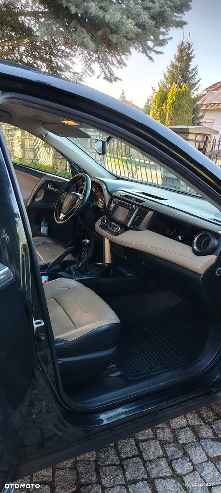 Toyota RAV4 - 7