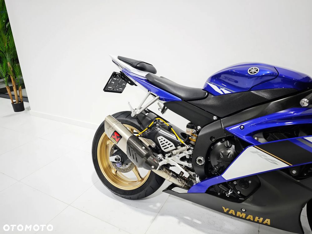Yamaha R6 - 9