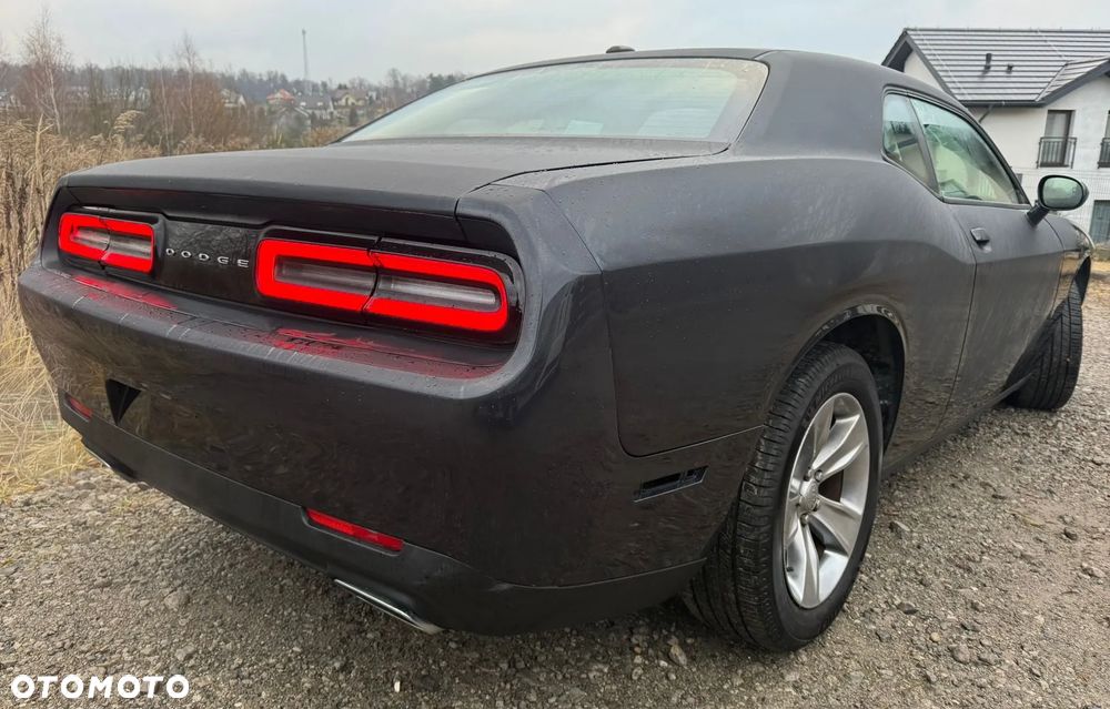 Dodge Challenger - 17