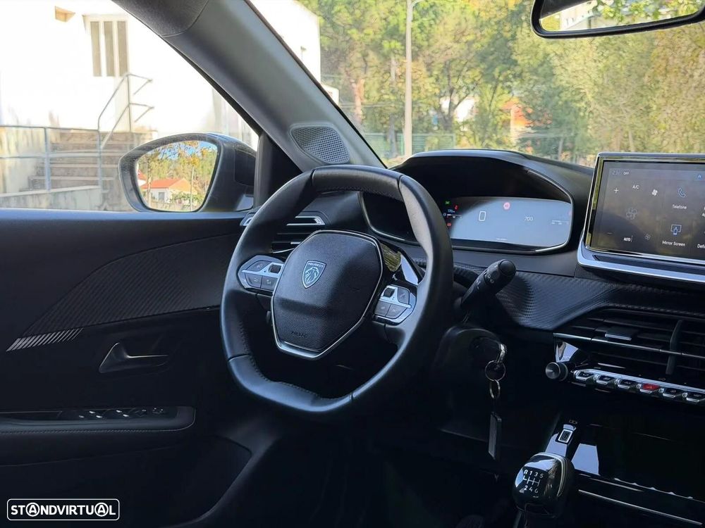 Peugeot 208 1.2 PureTech Allure - 32