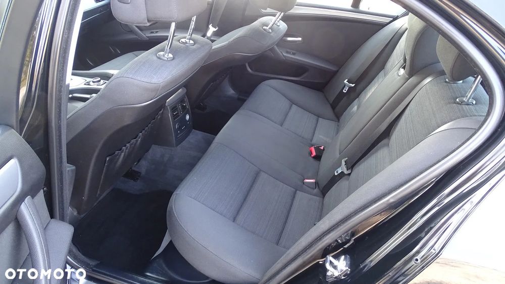 BMW Seria 5 525d - 14