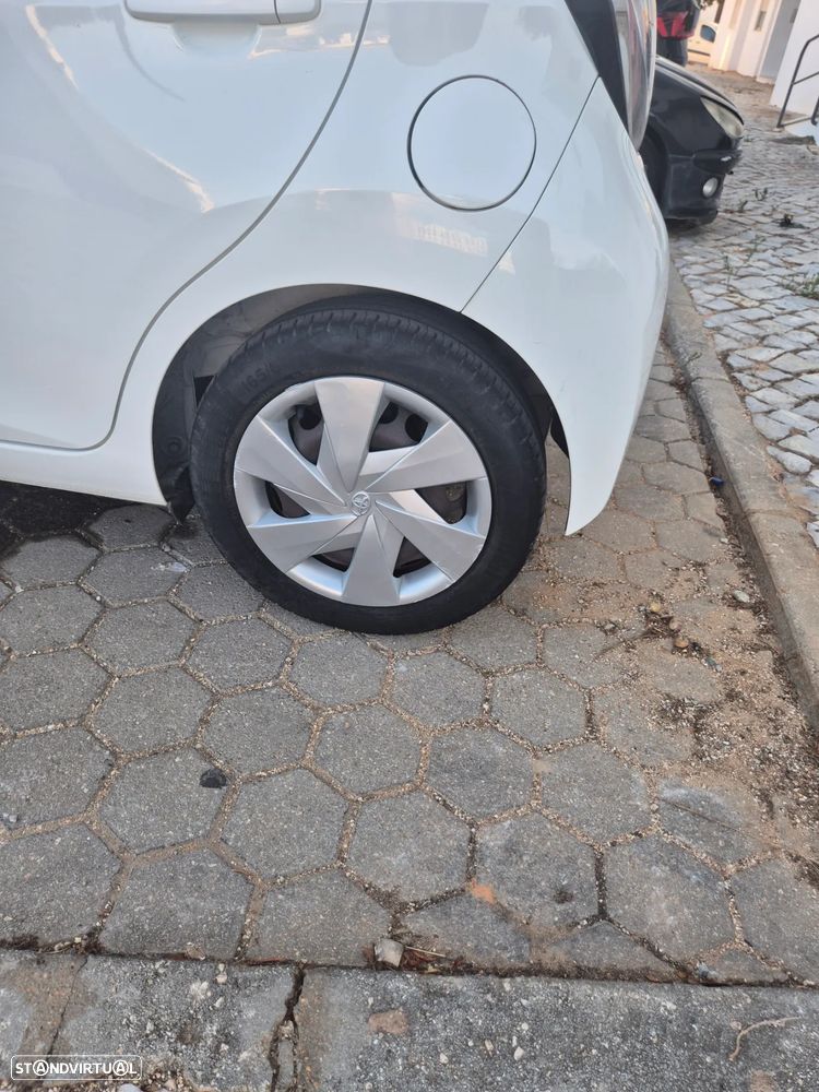 Toyota Aygo 1.0 X-Play+AC+X-Touch - 17