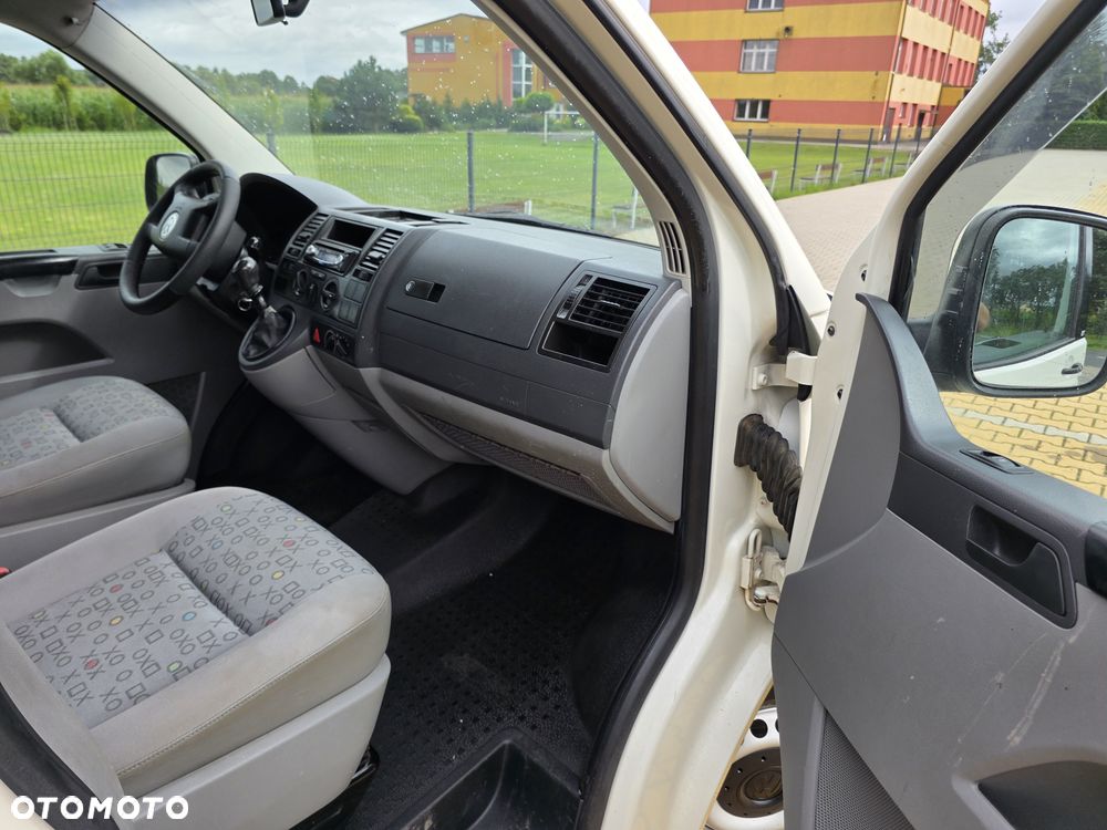 Volkswagen Transporter Caravelle Kurz (7.Si.) - 16