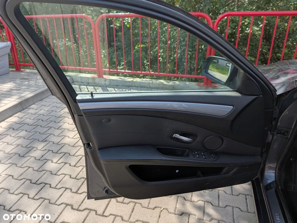 BMW Seria 5 - 18