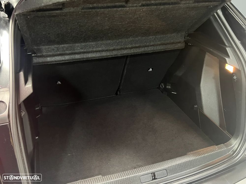 Peugeot 2008 1.2 PureTech Allure Pack - 20