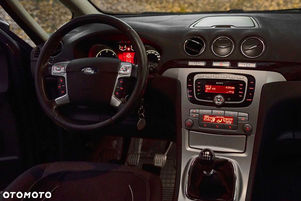 Ford Galaxy - 6