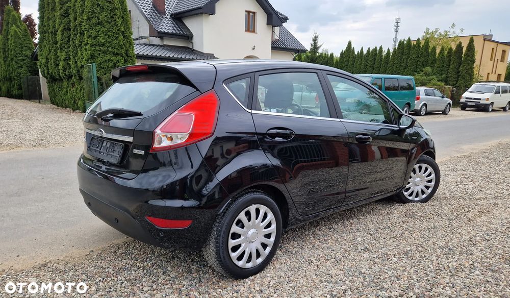Ford Fiesta 1.6 TDCi DPF Titanium - 8