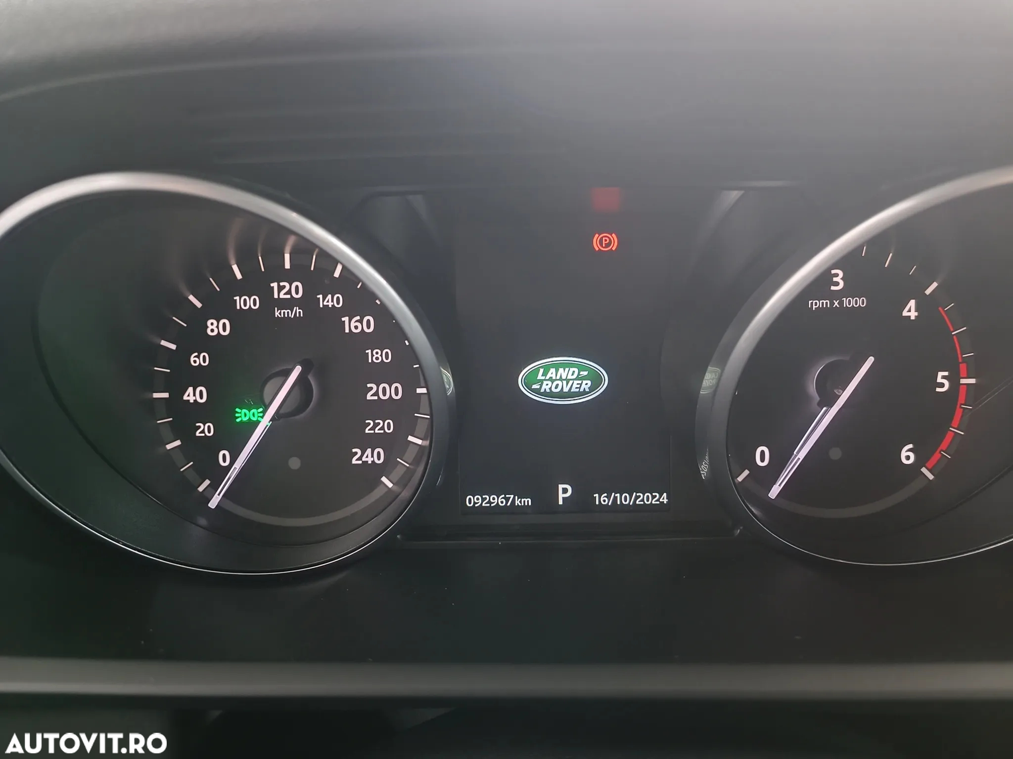 Land Rover Discovery 3.0 L TD6 HSE - 16