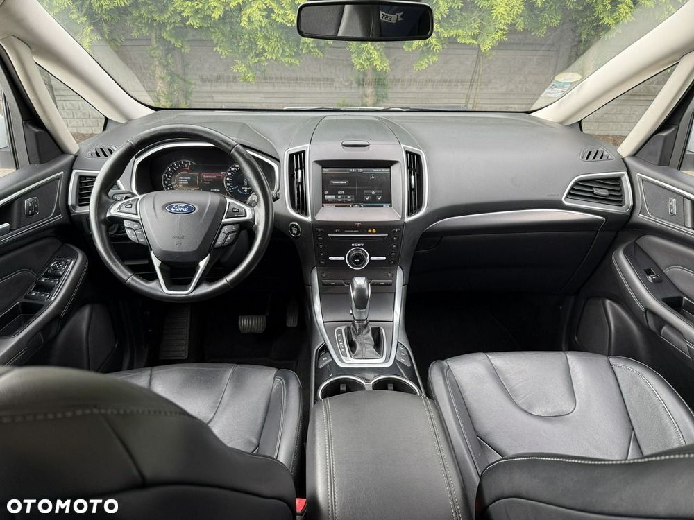 Ford S-Max - 8
