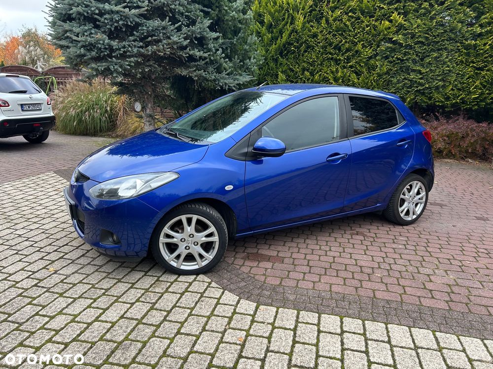 Mazda 2 2009 photo 5