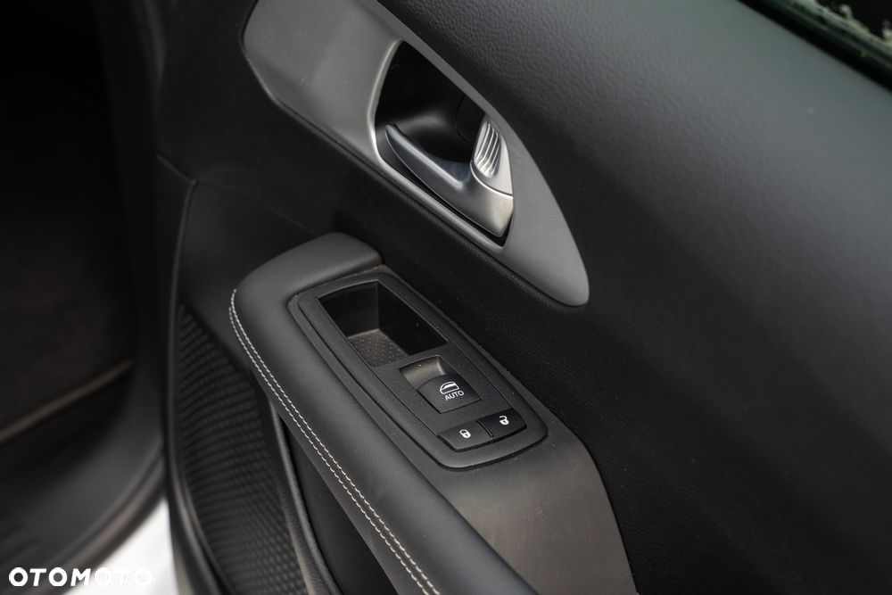 Chrysler Pacifica - 28