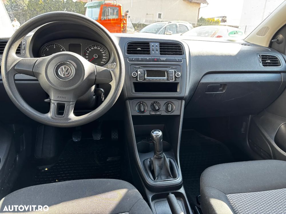 Volkswagen Polo - 12