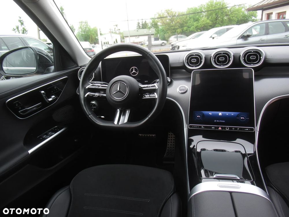 Mercedes-Benz Klasa C 200 mHEV AMG - 13