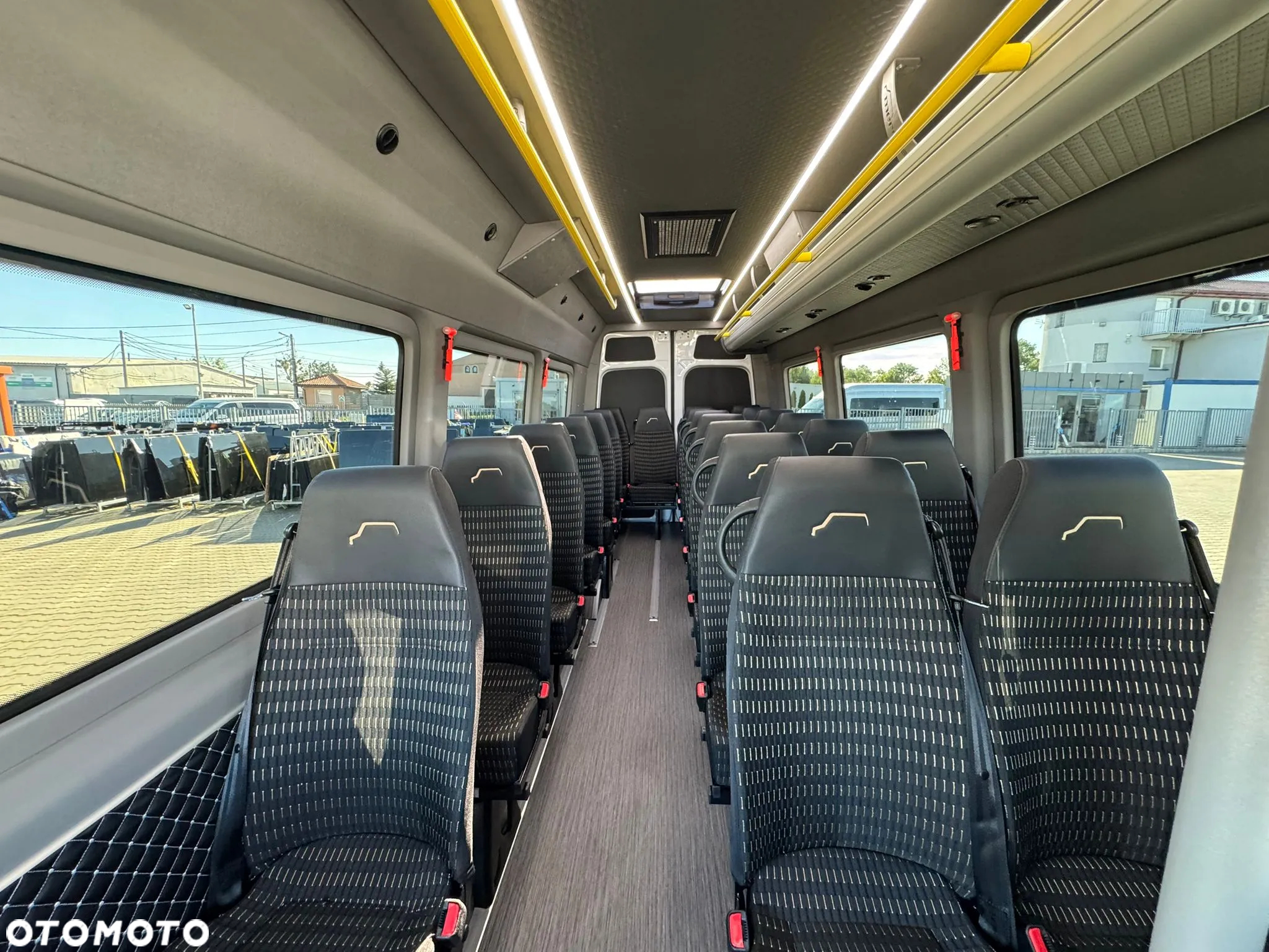 Mercedes-Benz Sprinter 517 - 14