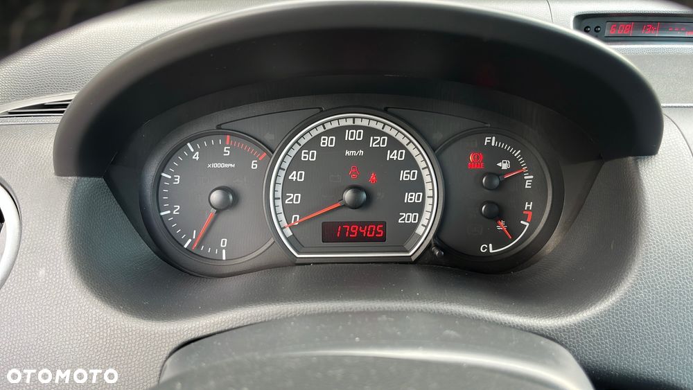 Suzuki Swift - 9