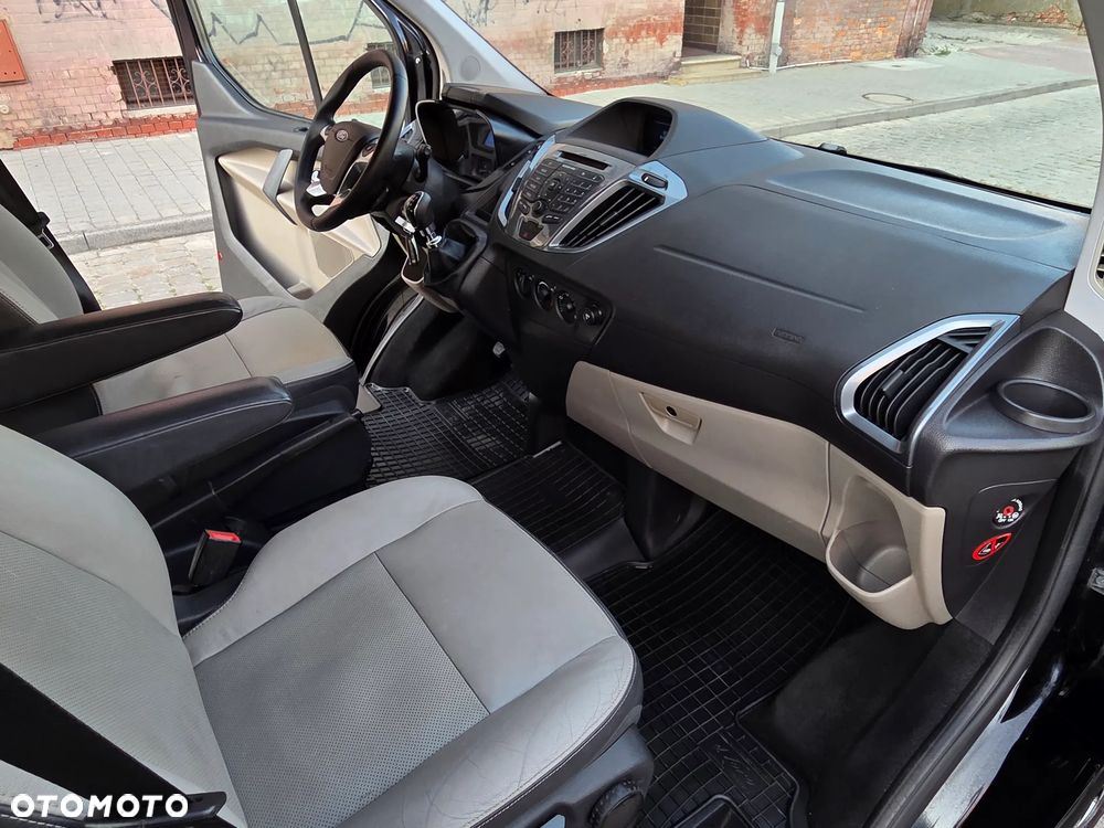 Ford Transit Custom 300 L1H1 VA Titanium - 17