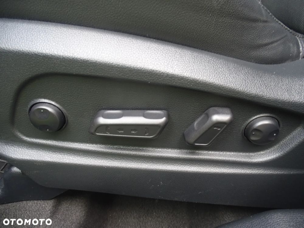Kia Carens 1.7 CRDi Business Line 7os - 13