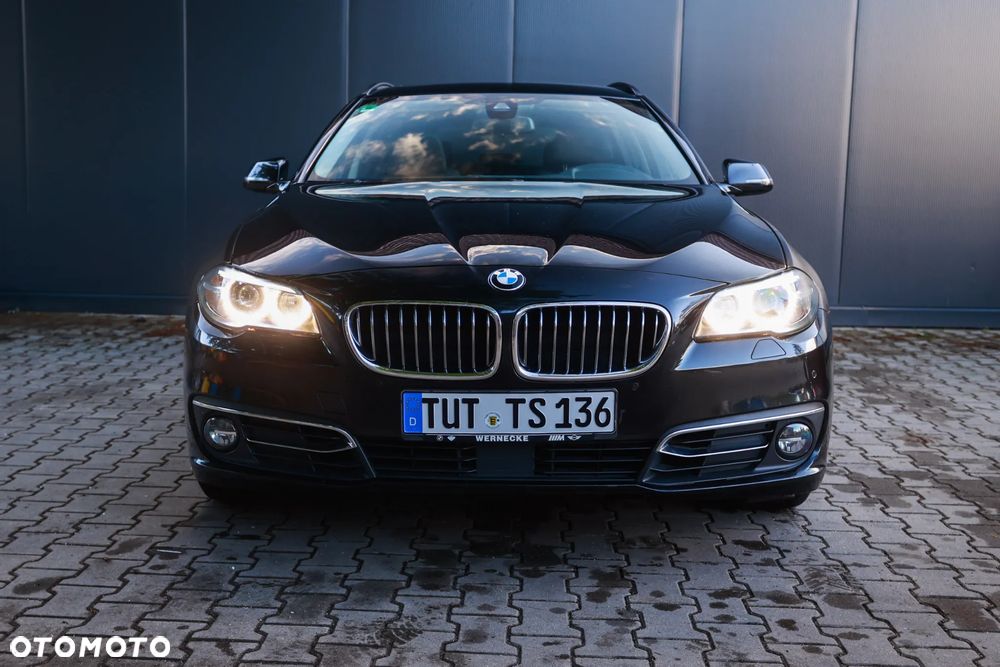 BMW Seria 5 525d Sport-Aut Luxury Line - 13