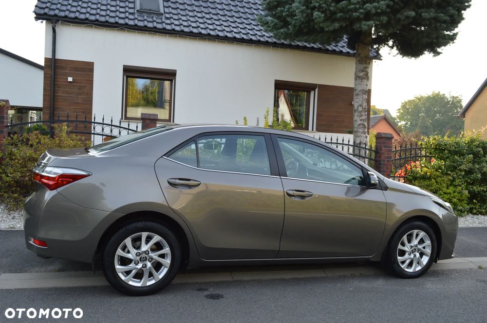 Toyota Corolla 1.6 Comfort - 3