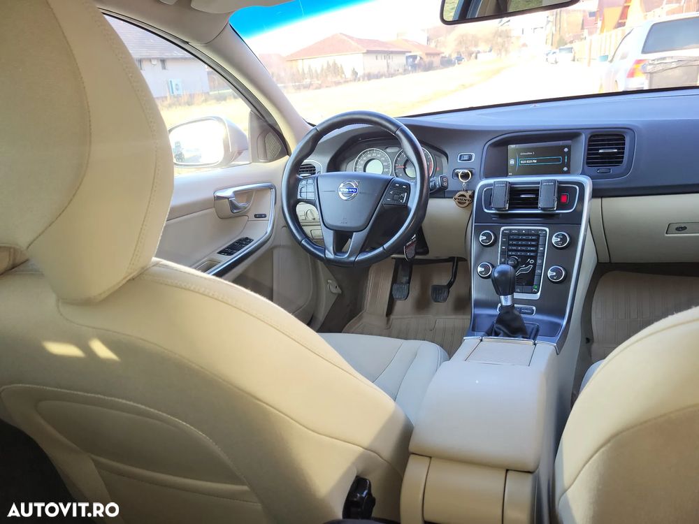 Volvo V60 D3 Start-Stop Basic - 9