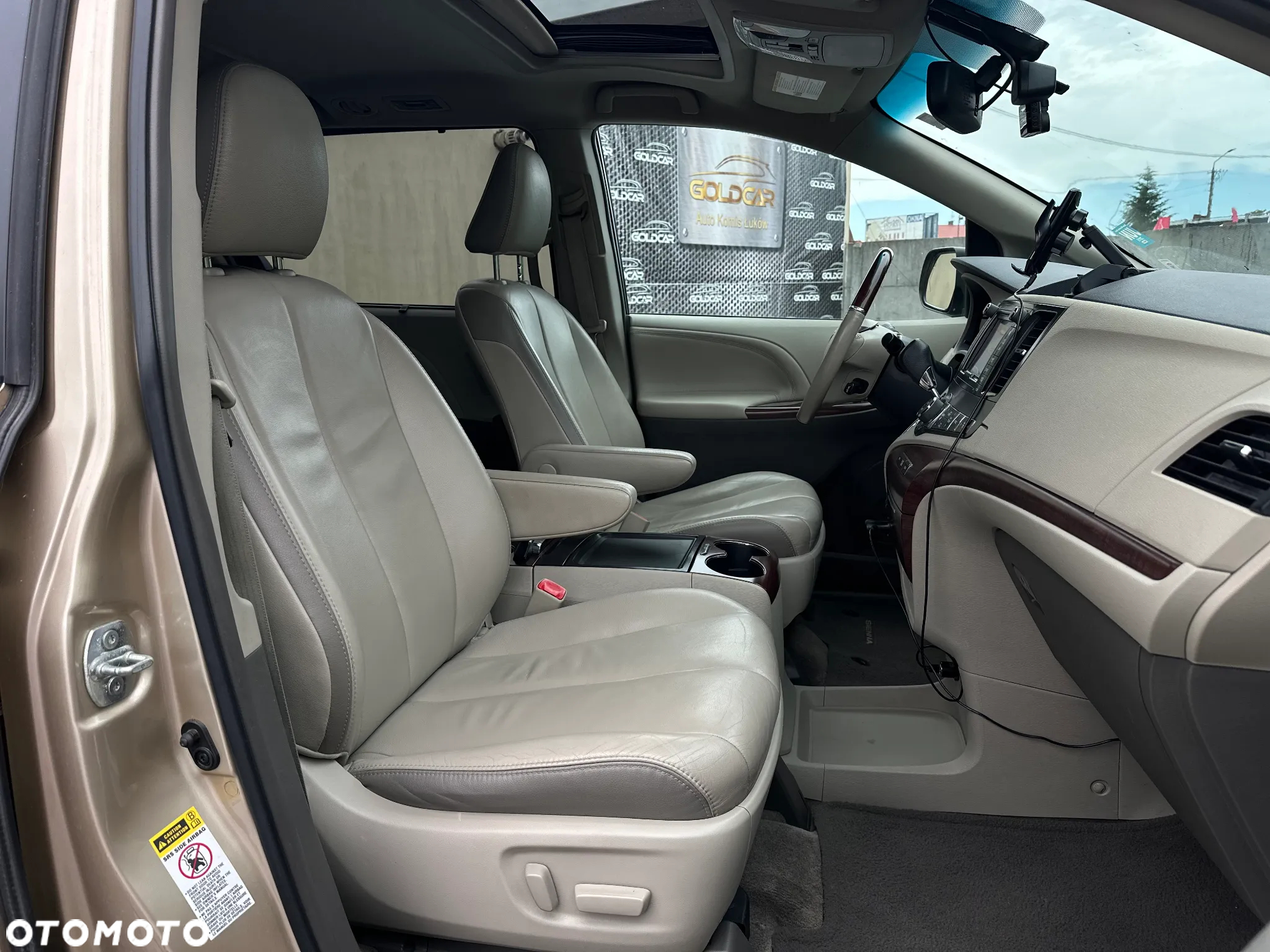 Toyota Sienna - 15