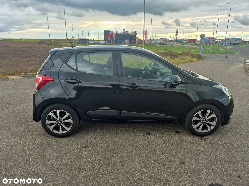 Hyundai i10 1.0 BlueDrive Black Line - 8
