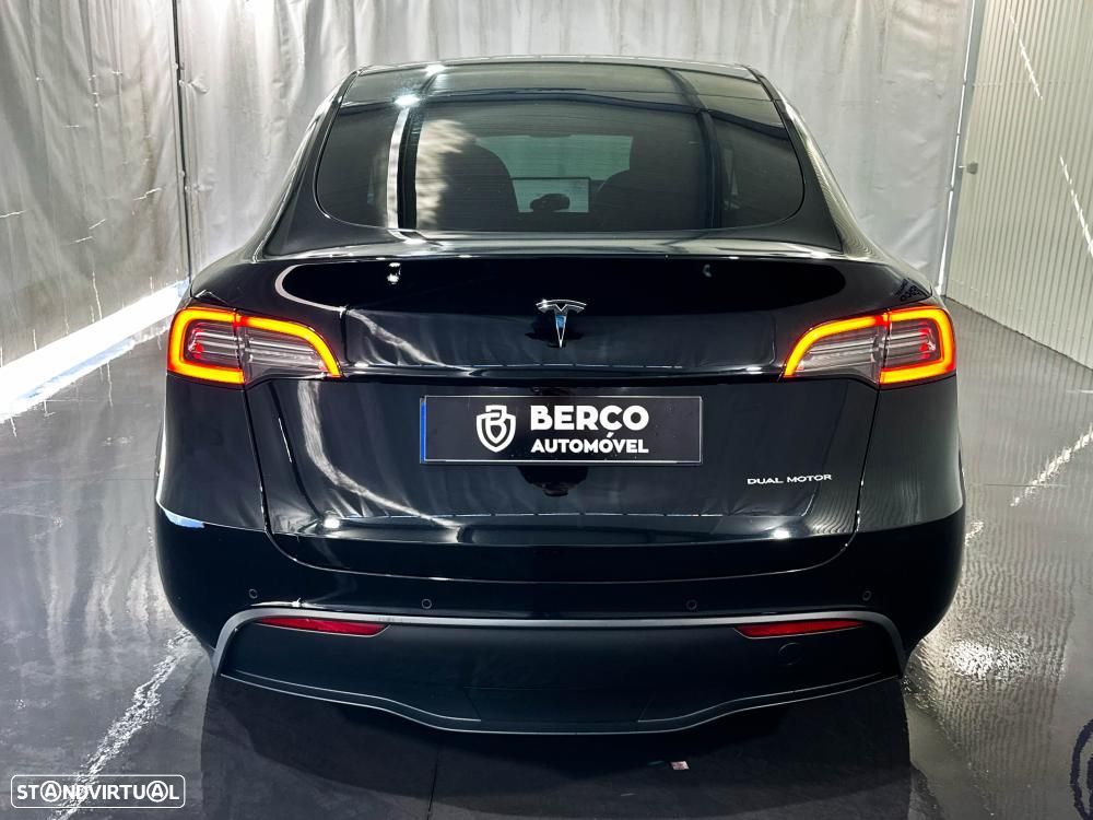 Tesla Model Y Long Range Dual Motor AWD - 6