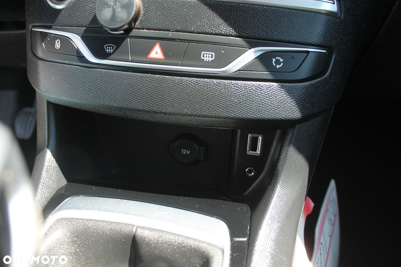 Peugeot 308 - 16