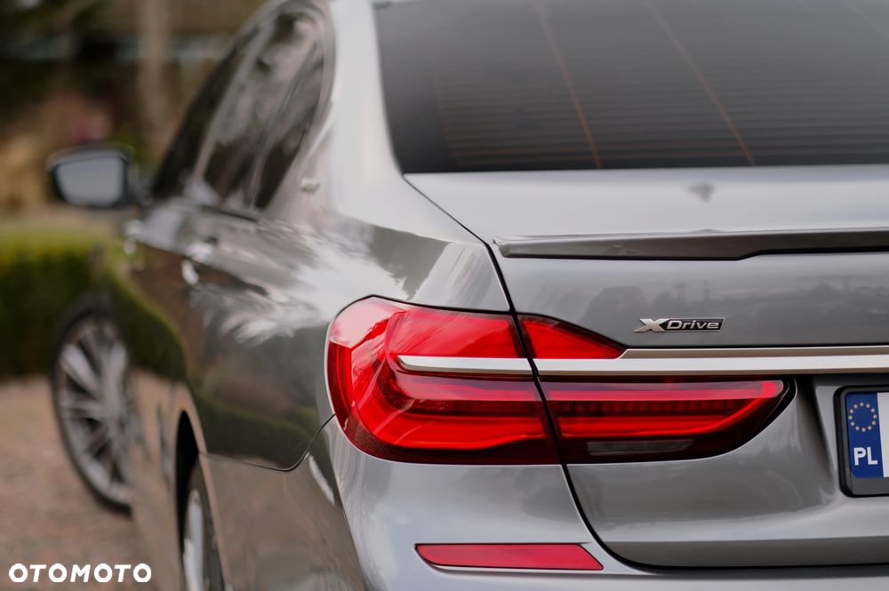 BMW Seria 7 M760Li xDrive V12 Excellence - 11