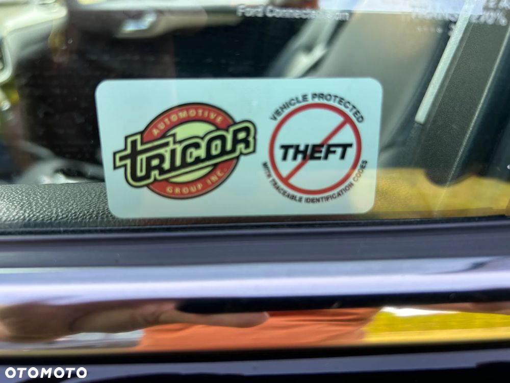 Ford Kuga 2.5 FHEV AWD Titanium - 17