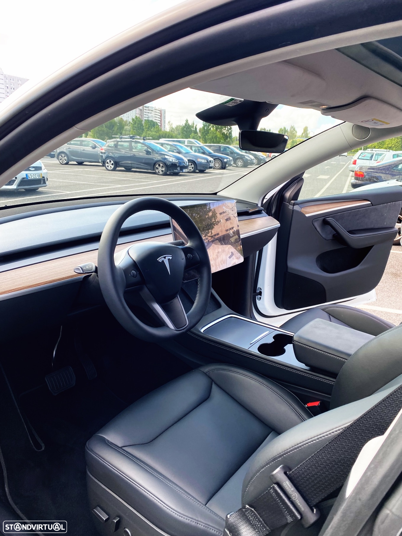 Tesla Model Y Long-Range RWD - 8