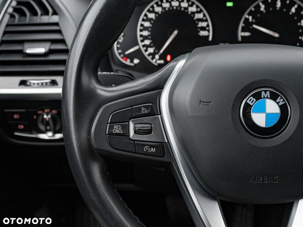 BMW X3 xDrive20i xLine - 20