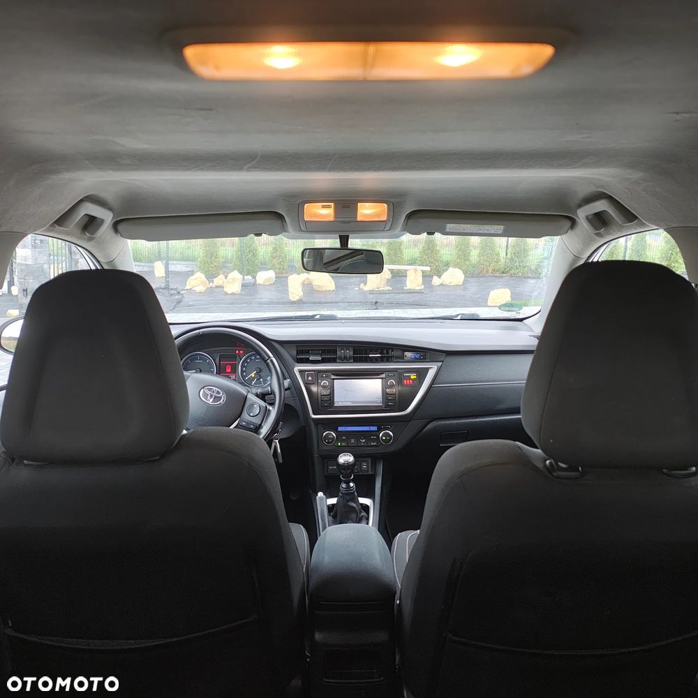 Toyota Auris 2.0 D-4D Premium Comfort - 14