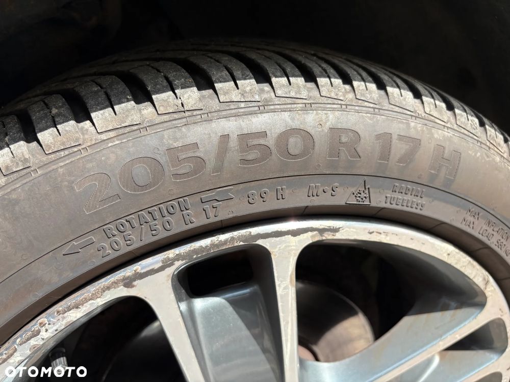 Volvo V50 2.0 Momentum - 34
