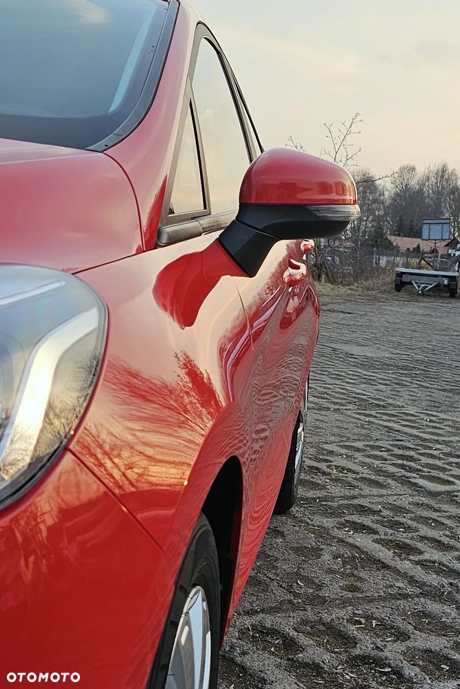 Ford Fiesta 1.1 S&S TITANIUM - 11