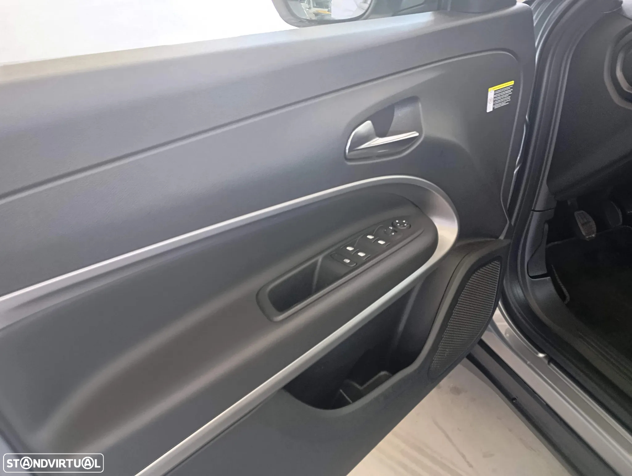 Jeep Avenger 1.2 GSE T3 Altitude - 8