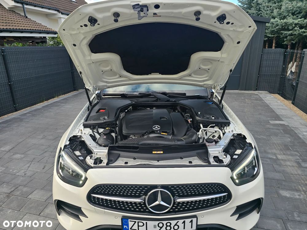 Mercedes-Benz Klasa E 300 9G-TRONIC - 28