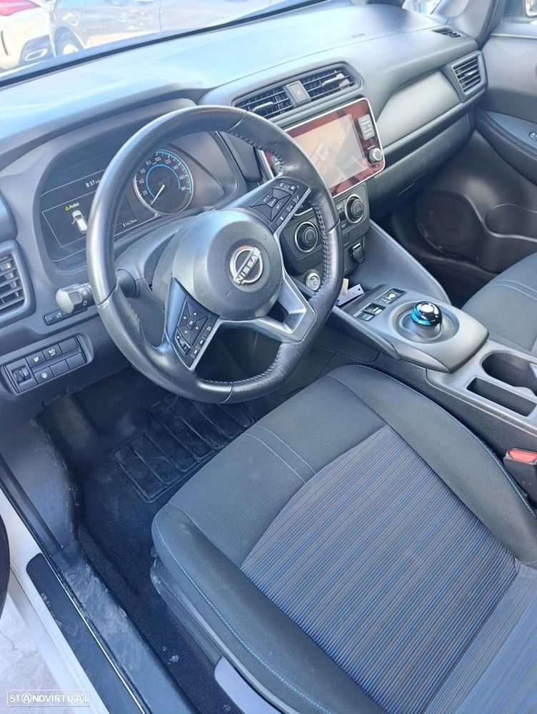 Nissan Leaf - 5