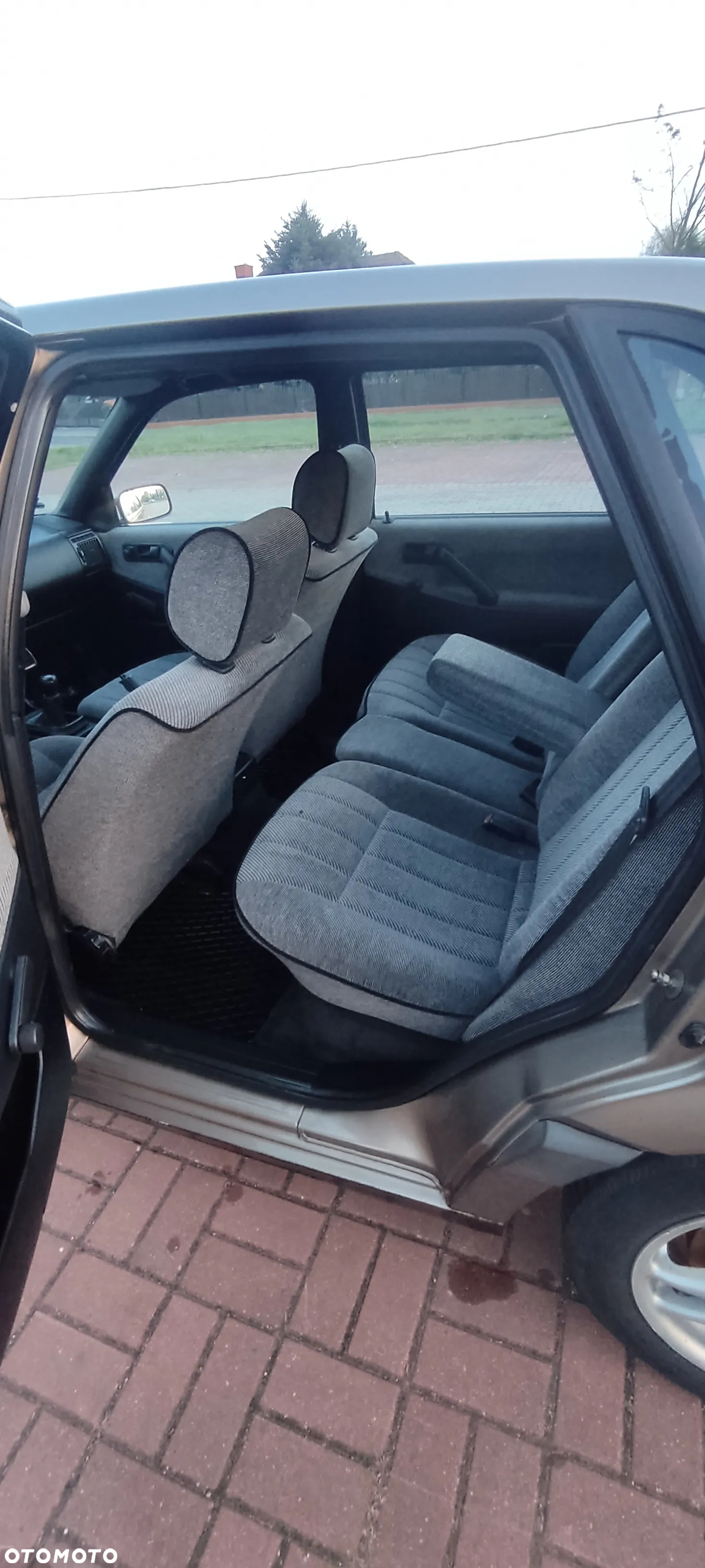Volkswagen Passat 1.8 GL - 6