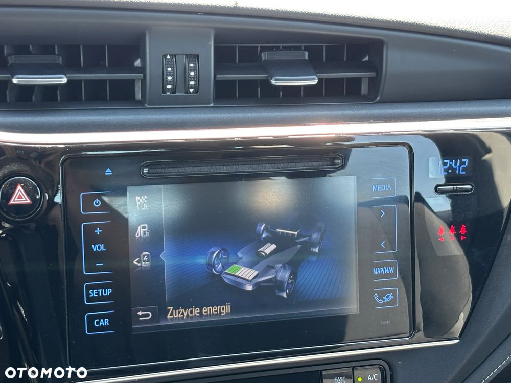 Toyota Auris 1.8 HSD Prestige - 20