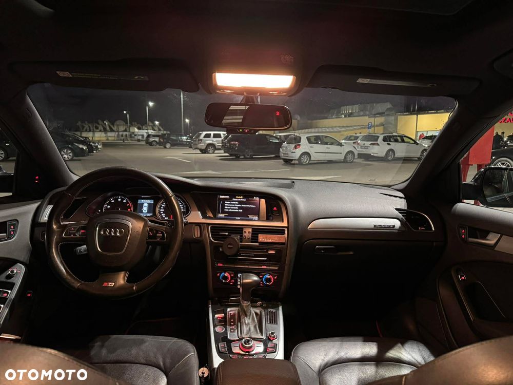 Audi A4 Limousine - 12