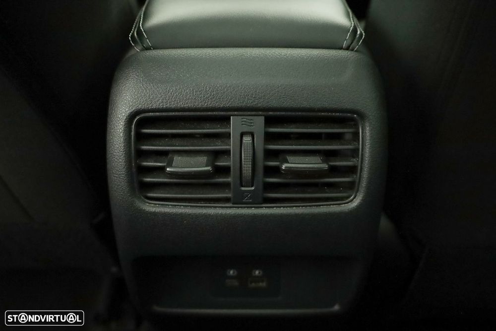 Nissan Qashqai 1.3 DIG-T N-Connecta - 23