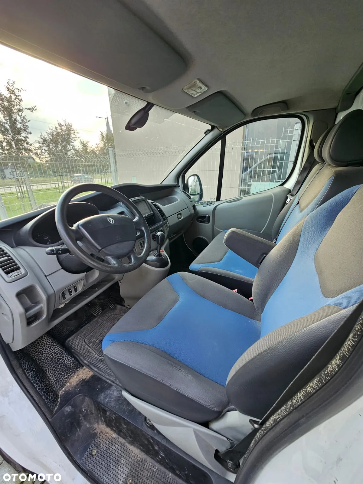 Renault TRAFIC - 4