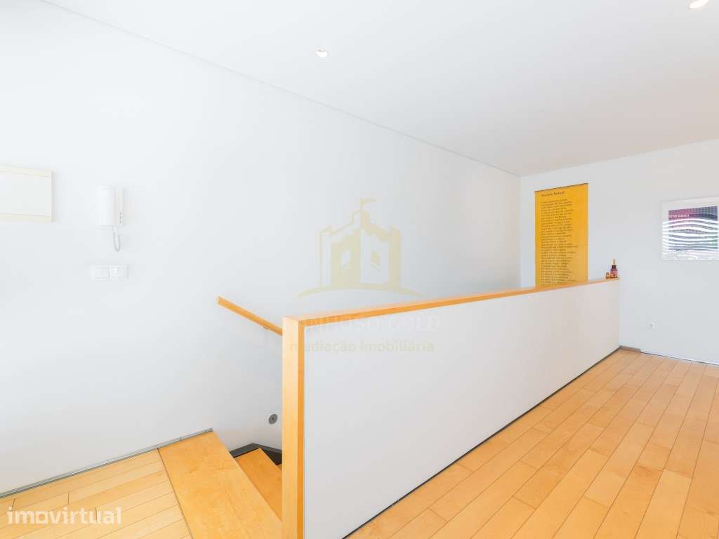 Exclusiva Moradia T5 de Arquitetura Contemporânea na Póvoa de Lanhoso - Grande imagem: 5/51