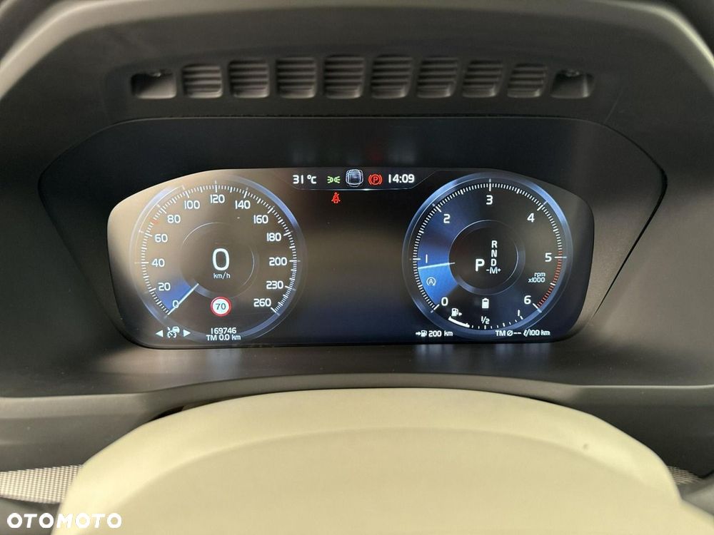 Volvo XC 90 - 16