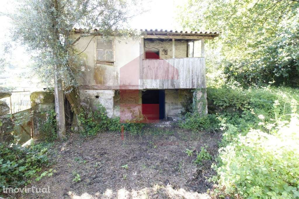 Quintinha para restauro em Friande, Póvoa de Lanhoso - Grande imagem: 4/23