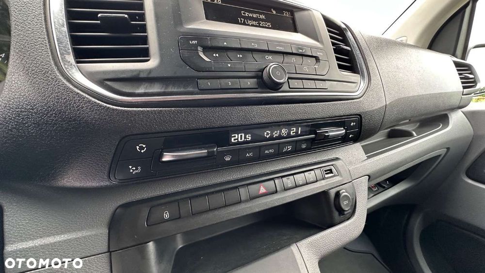 Peugeot Traveller - 31