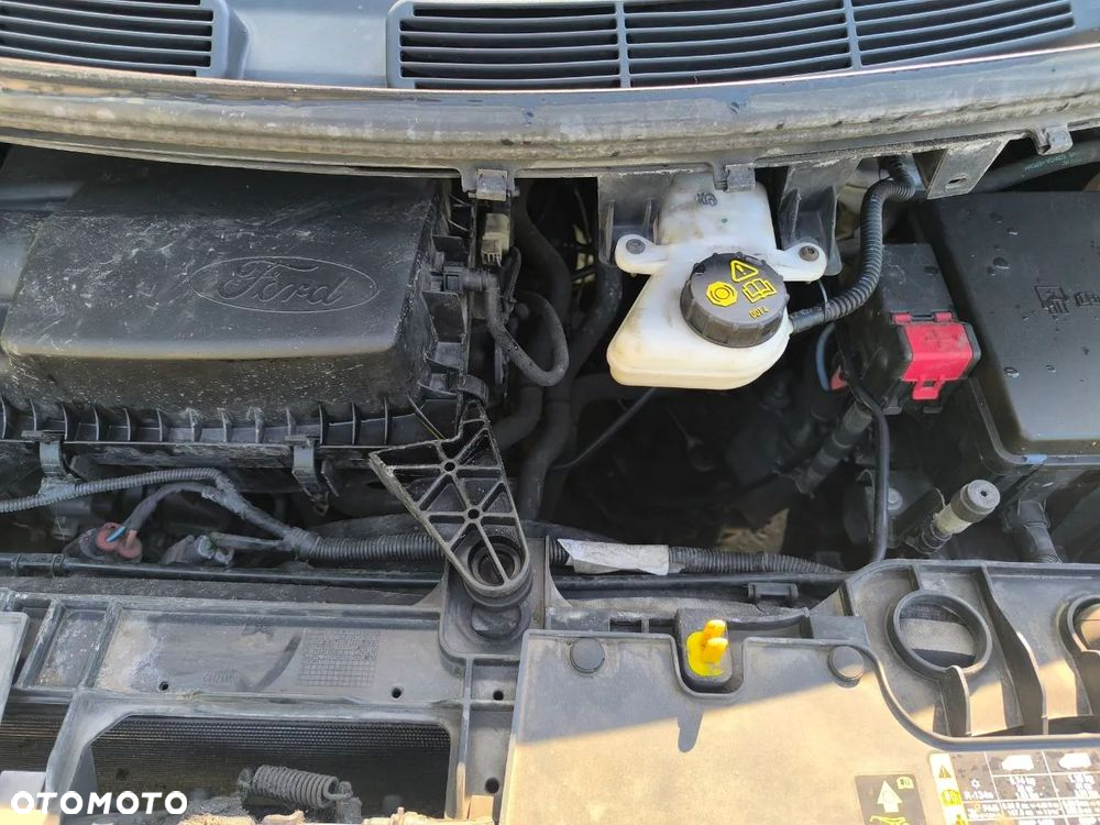 Ford TRANSIT CUSOM - 13