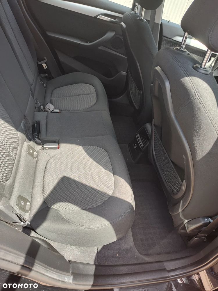 BMW X1 sDrive18i - 8